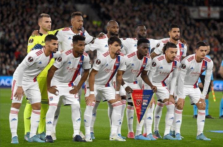 IM体育官网-佛罗伦萨球迷期待重回欧战赛场