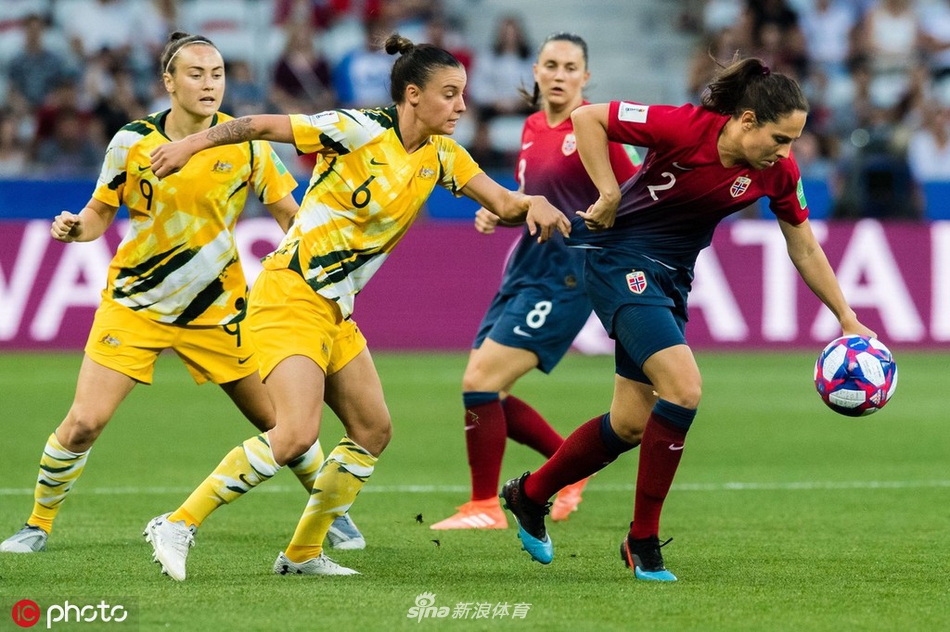 IM体育下载-挪威女足痛失点球，遗憾出局！