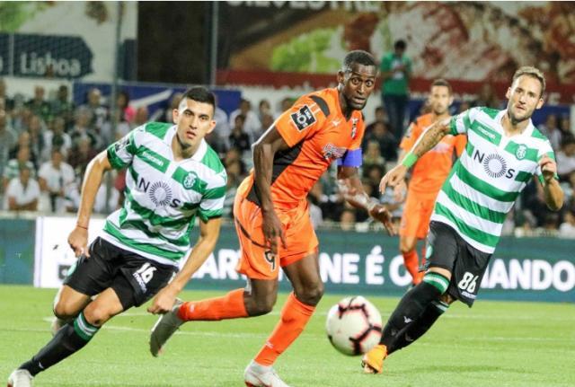 IM体育在线注册-球队外援状态回勇，带领全队冲击四强