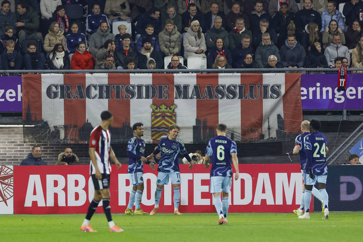 阿贾克斯主场大胜，锁定荷甲冠军头衔