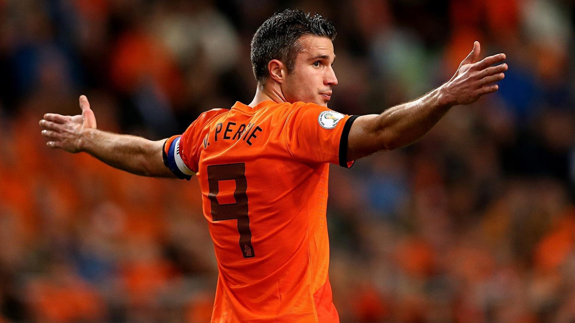 IM体育世界杯2026-赛道与绿茵的奇妙共鸣，本泽马在F1揭幕战之夜的完美启示