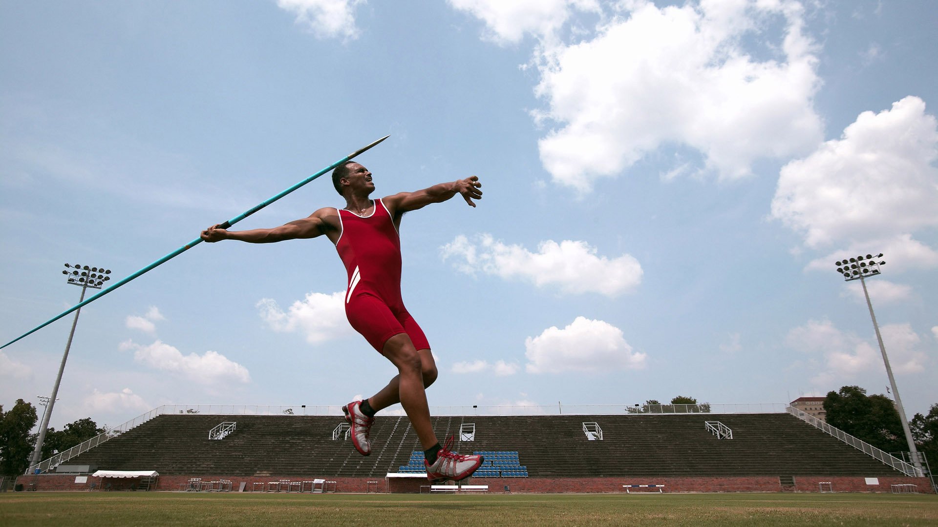 风暴眼，米切尔的统治之夜与青岛队对广东队的完胜启示录