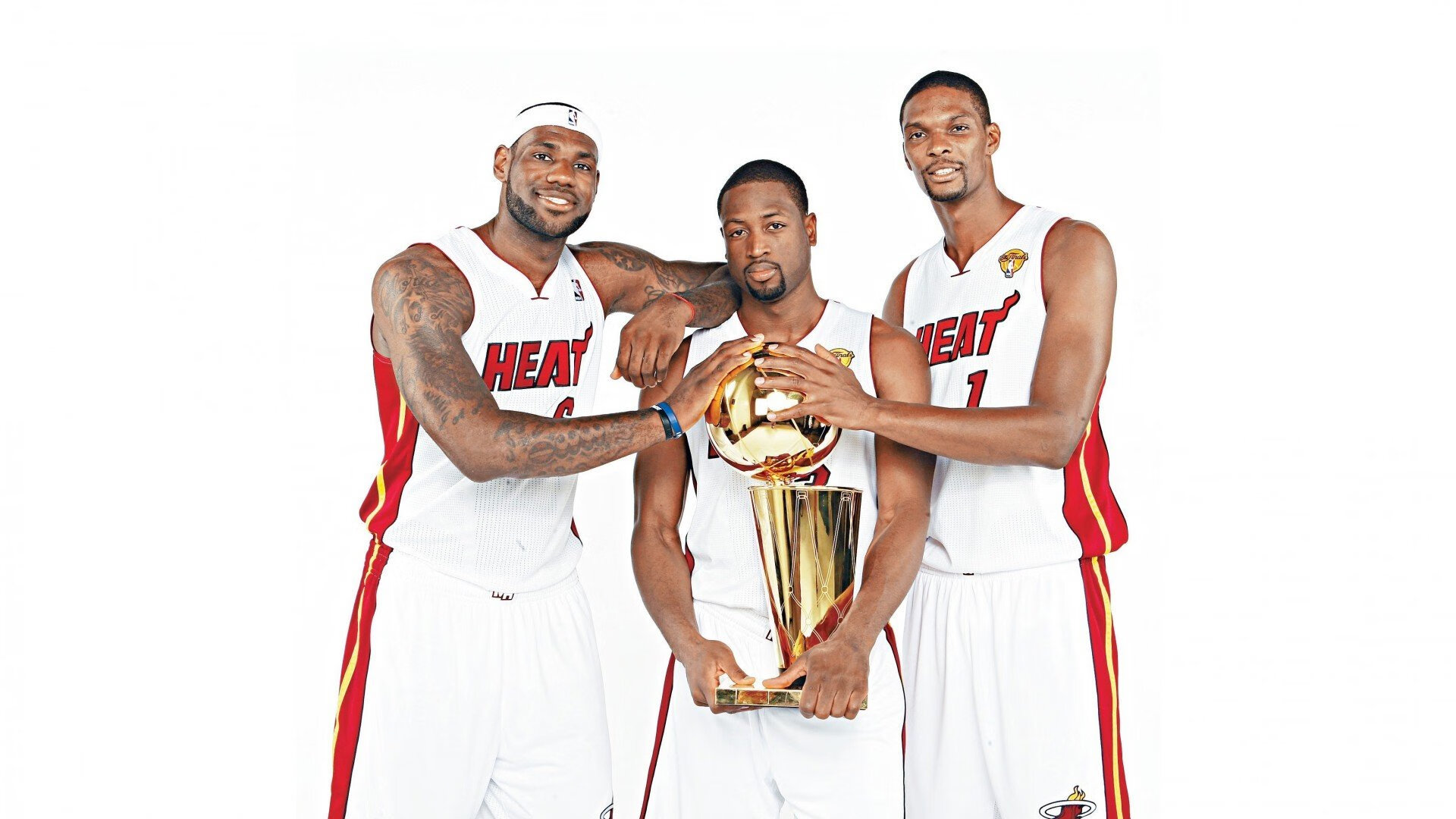 猛龙压哨惊魂夜,保罗末节封神,湖人饮恨多伦多